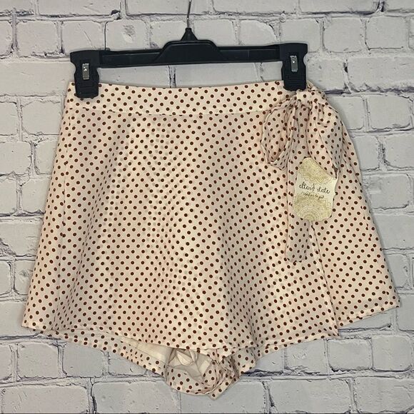 Alter’d State Laura Skort - Picture 2 of 7